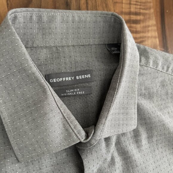 Geoffrey Beene Men's Wrinkle-Free Slim Fit Gray Button Down Shirt - Large - Picture 3 of 7